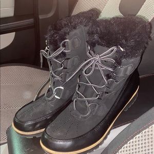 Cute black snow boots